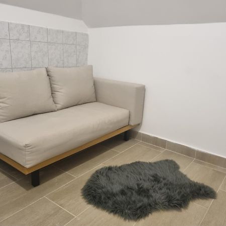 Sosto Apartman Секешфехервар Экстерьер фото
