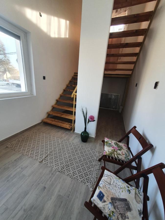 Sosto Apartman Секешфехервар Экстерьер фото